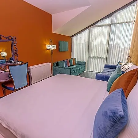 Hotel Tok Epik